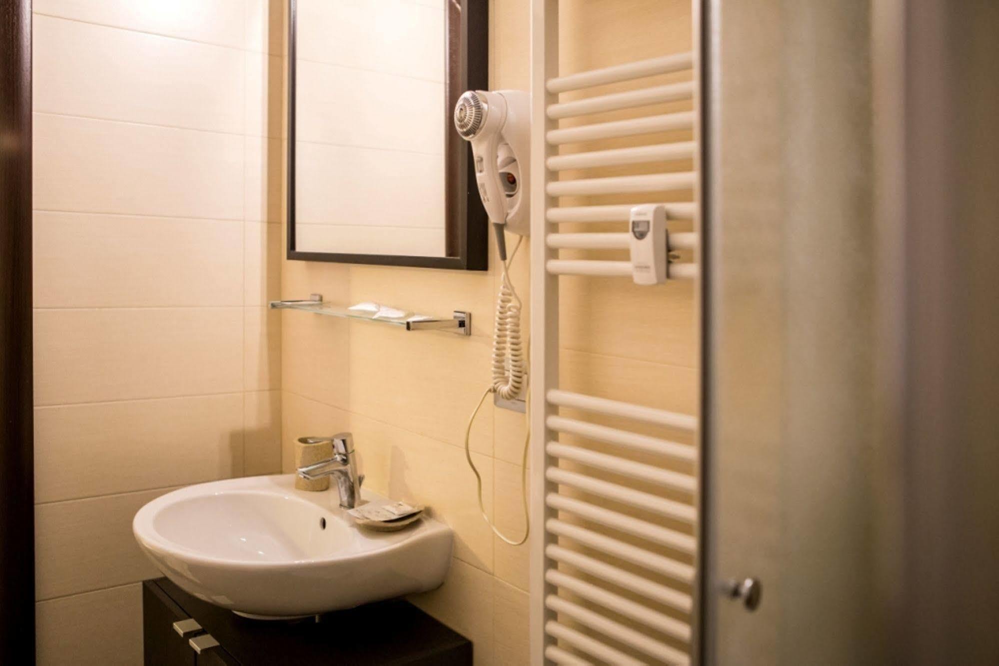 Mikale Rooms Rom Exteriör bild
