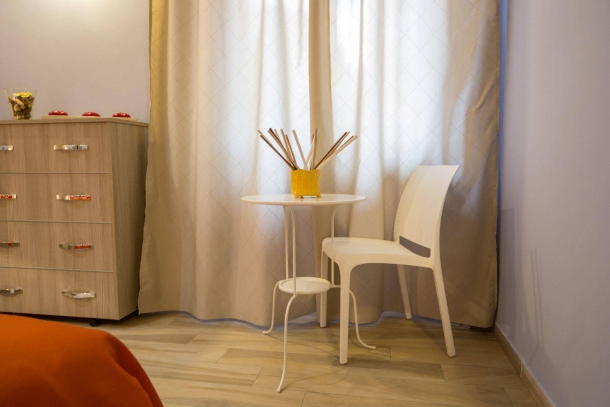 Mikale Rooms Rom Exteriör bild