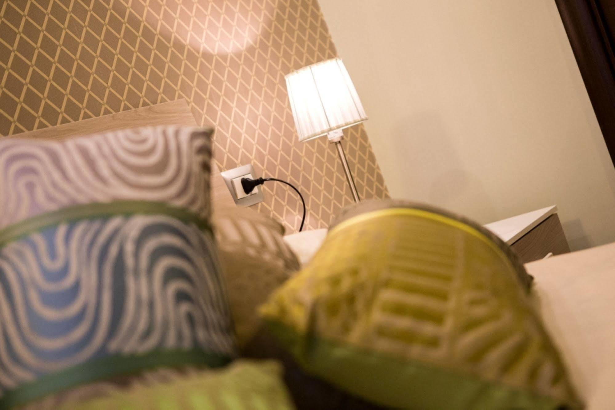 Mikale Rooms Rom Exteriör bild