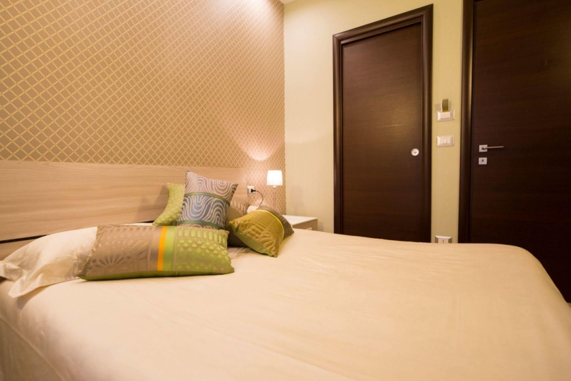 Mikale Rooms Rom Exteriör bild